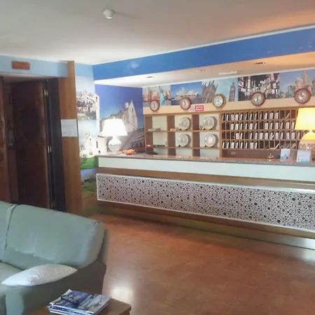 Отель Le Querce 3*